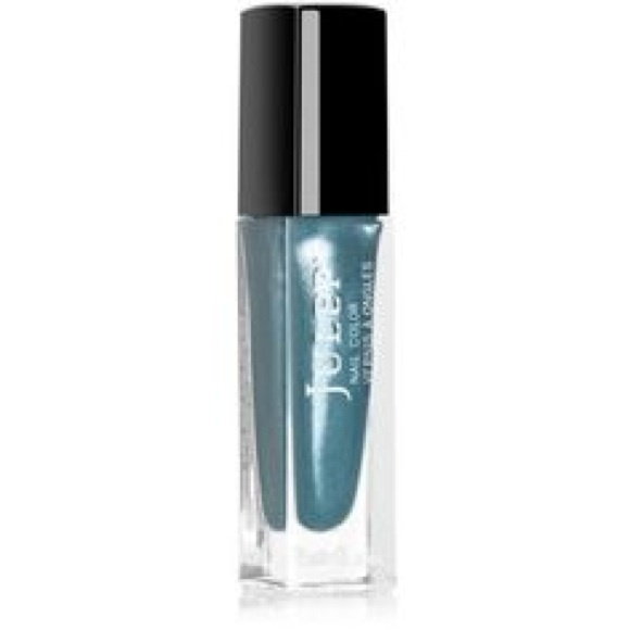 SOLD.   JULEP nail color. Kiki-It Girl.