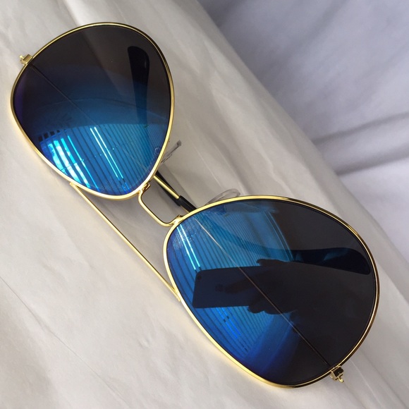 SOLD/Bundled Blue Lens/Gold Frame Aviators - Picture 3 of 4