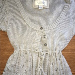 Grey short sleeve sweater