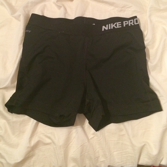 Black Nike Pros