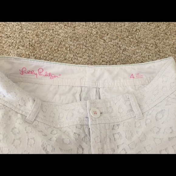 Lilly Pulitzer White Lace Walsh Shorts 4 - Picture 3 of 4