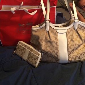 Brand new! Coach handbag and wallet 100% authentic