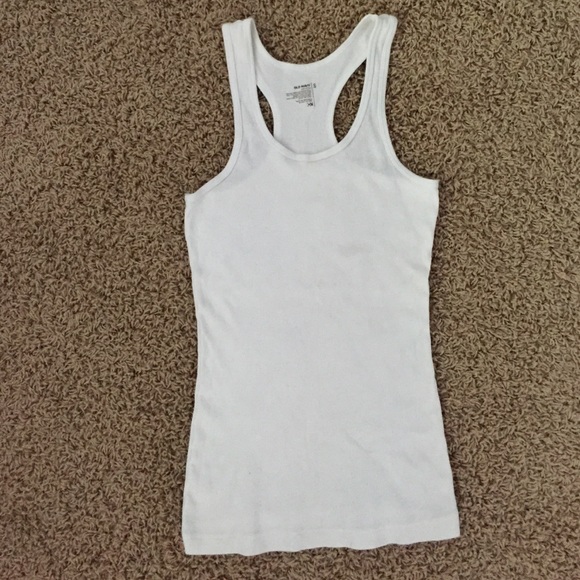 Bundle basic tees and tank bundle - Picture 2 of 4