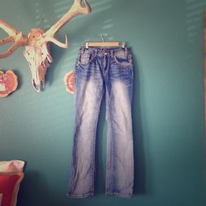 29x34 in blue jeans. Mid rise.