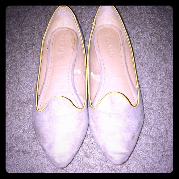 Pointy ballet shoes