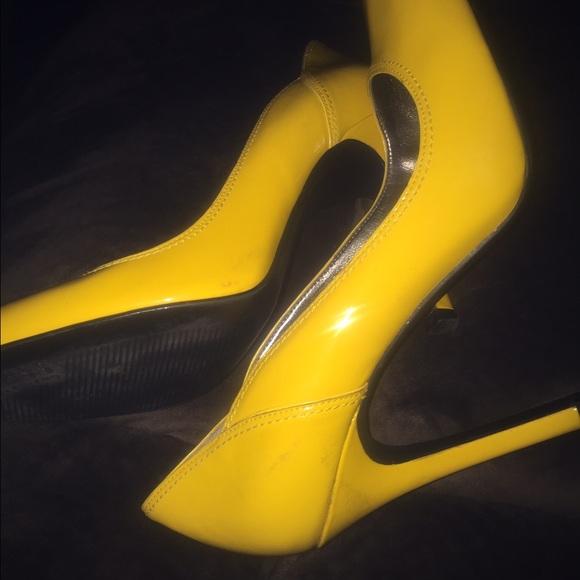 Heel - Picture 3 of 4