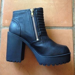 H&M Divided Leather Quilted Front Boots With Zips