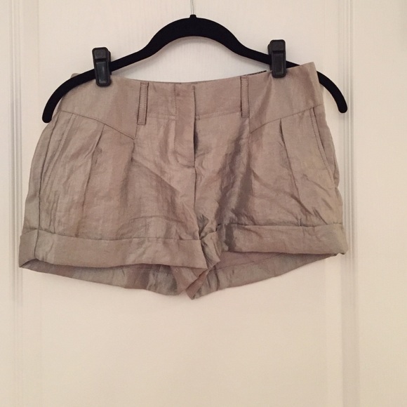 💞🎉BOGO 🎉 Express silky shorts
