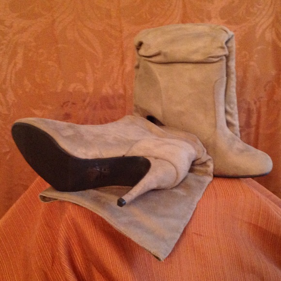 Never Worn, Taupe, Melrose Boots--Size 11 - Picture 2 of 4