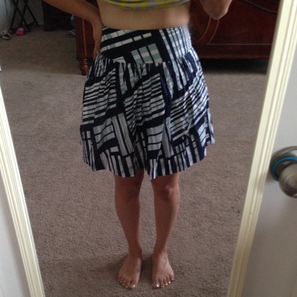 Calvin Klein skirt - Picture 4 of 4