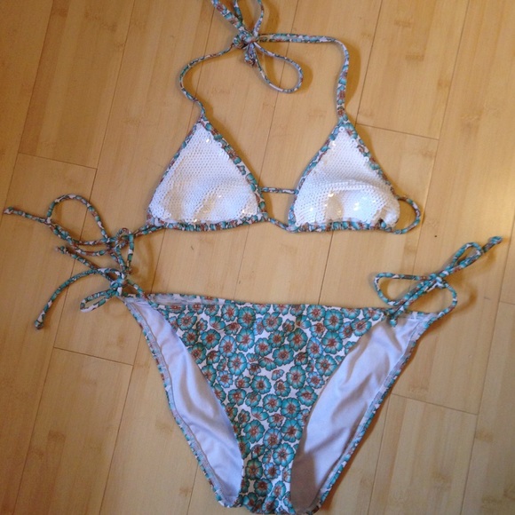 Victoria's Secret bikini