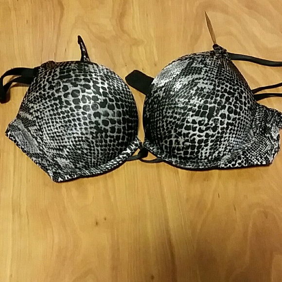 VS bombshell 34A