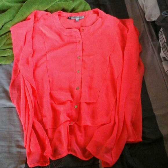 Jennifer Lopez cute top!!