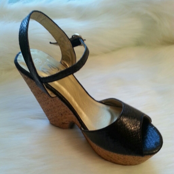 S2 Black Makers Lily 2 Wedges