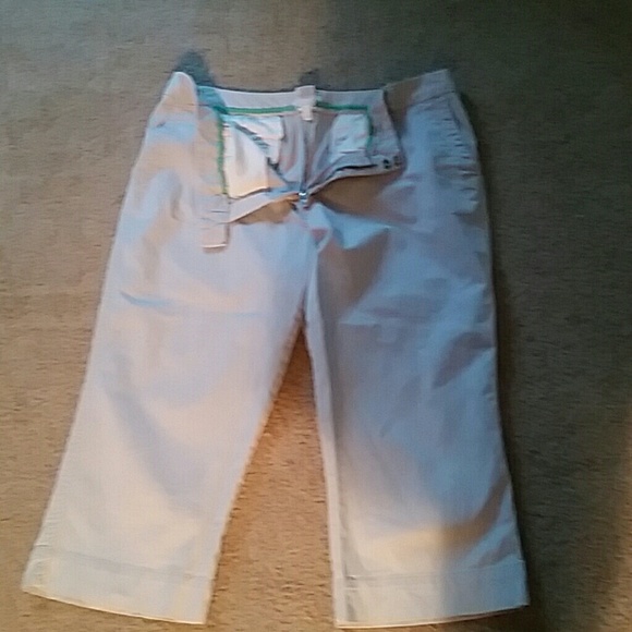 Khaki capris for ladies