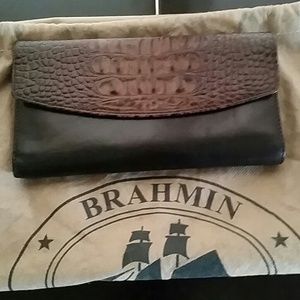 NWOT Brahmin wallet