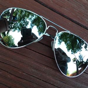 Mirrored Aviator Sunglasses