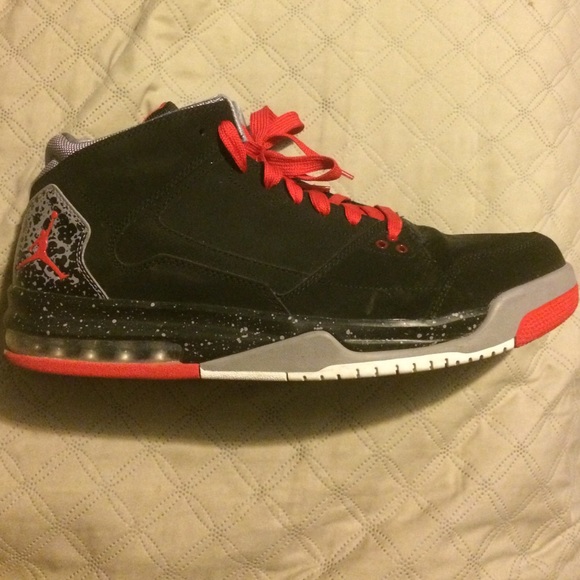 Jordan Flight Origin: black/red/grey size: 12 mens