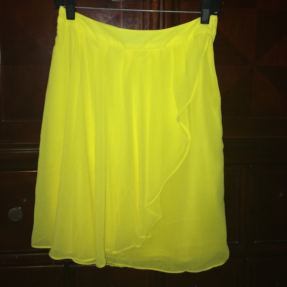 H&M Yellow sheer skirt