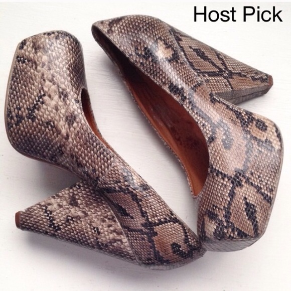 Jeffrey Campbell Shoes - {Amazing} Jeffery Campbell Chance Wedge 5.5