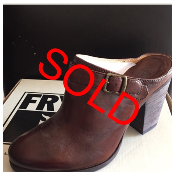 NEW Frye Slingback Clogs (3483)