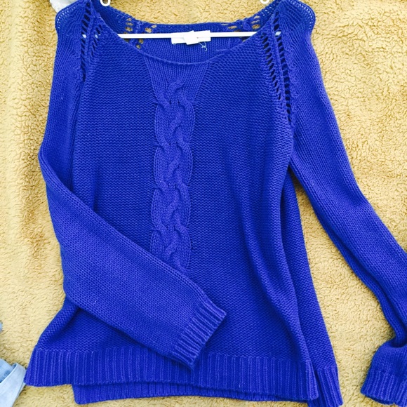 on hold for @onelovetweny🎊🎊🎊