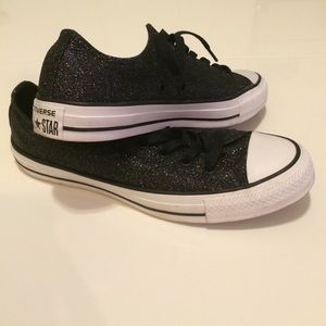 multicolored sparkle Converse!