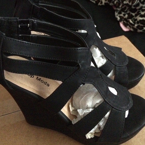 Black Wedge Heels