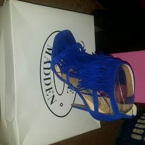 Steve Madden blue fringlgy