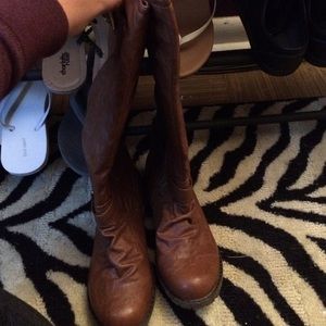 Caramel riding boots