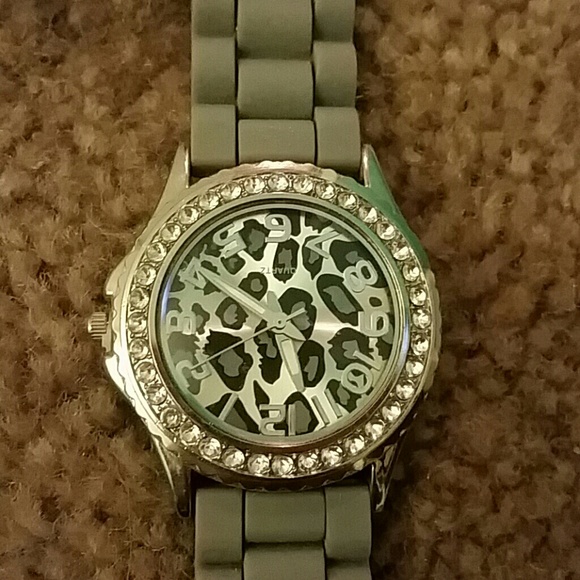 Leopard watch