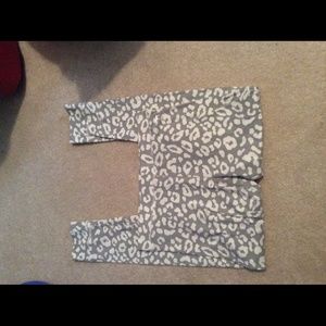 SOLD! Victoria secret pink cheetah leggings