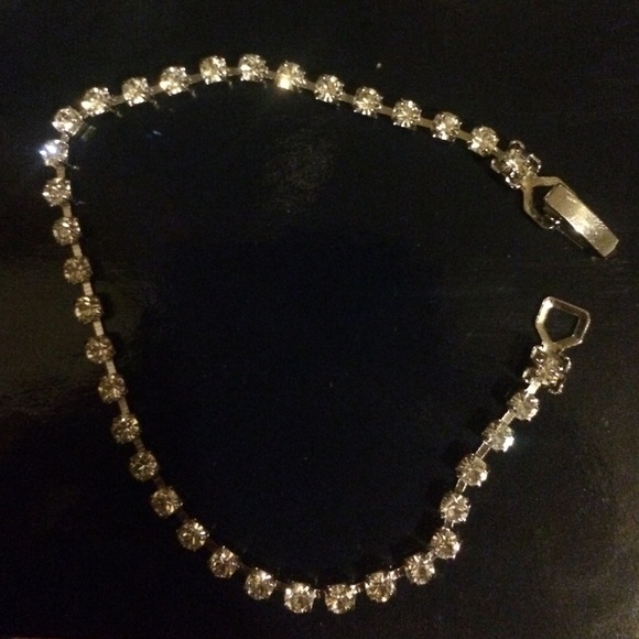 Diamond tennis bracelet