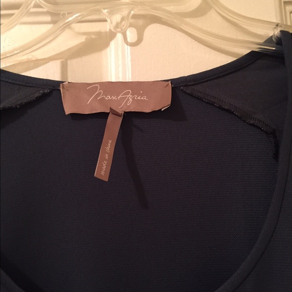 BCBG Max Azria exaggerated shoulder top - Picture 3 of 3