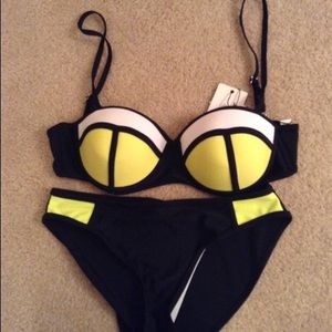 🎉🎊Brand New🎊🎉 Bathing Suit