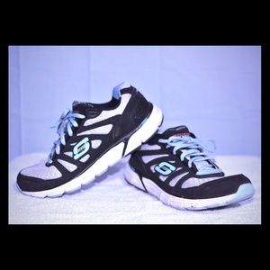 Skechers sports shoes for women