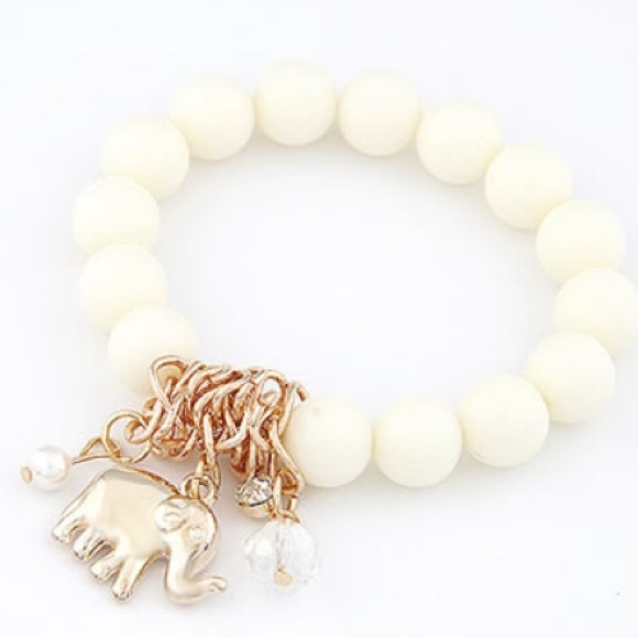 Accessories - 🚫SOLD🚫👑🐘white elephant bead bracelet🎀❤️
