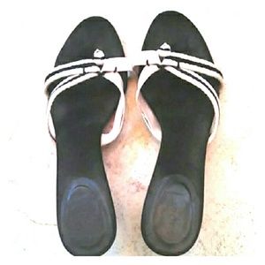 Gucci kitten heel thong sandals/pumps sz 9