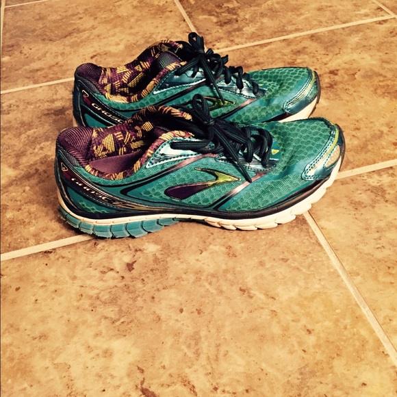Brooks shoes