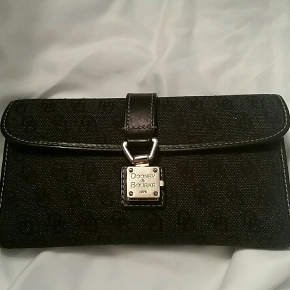 Dooney & Bourke Clutches & Wallets - Dooney Wallet