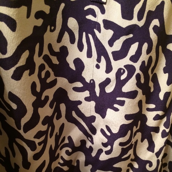 Sold NWOT Lilly Pulitzer Bright Navy Treasure Elsa - Picture 2 of 3
