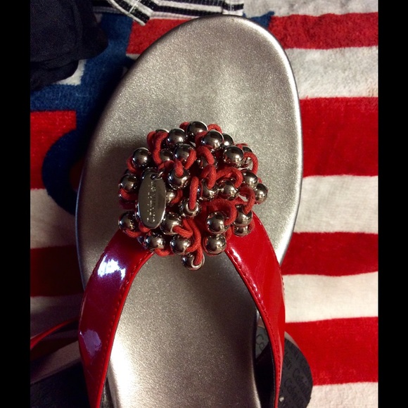 Red and silver Calvin Klein flip flips - Picture 3 of 3