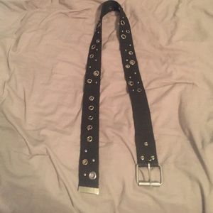 Black and silver Rue 21 belt