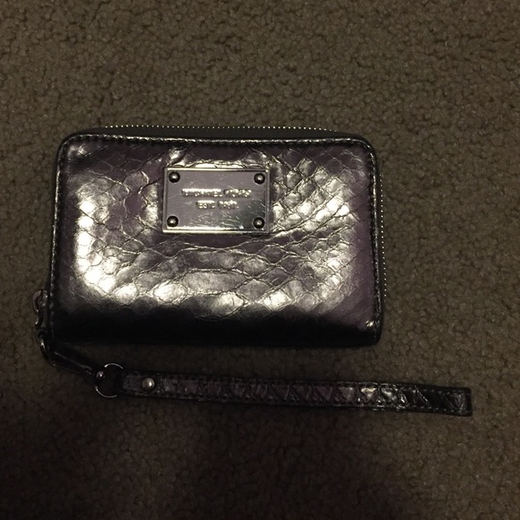 Michael Kors wristlet wallet