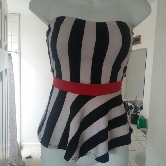Strapless top