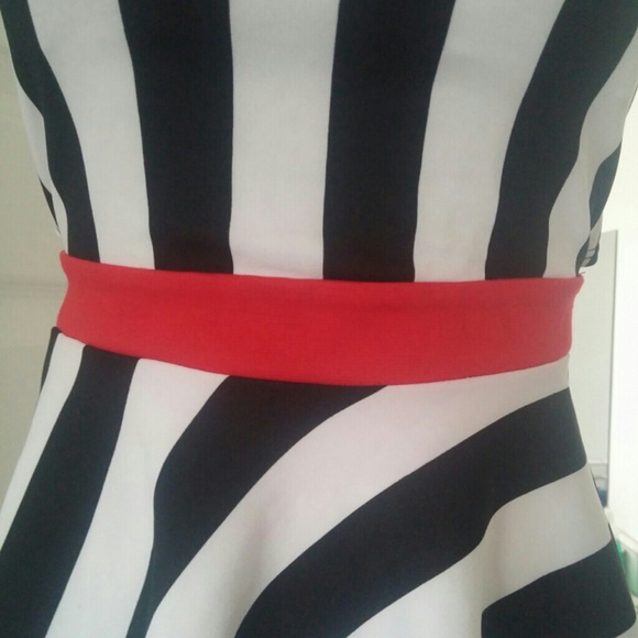 Strapless top - Picture 2 of 4