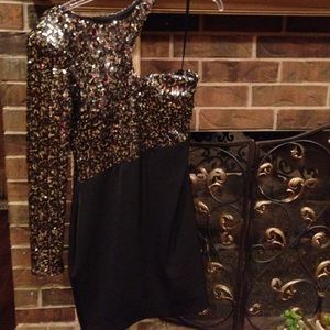 Arden B beautiful dress - Size medium ✨