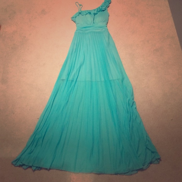 Gorgeous teal prom/formal full length dress!