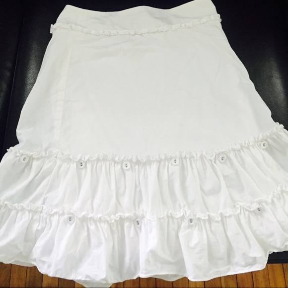 Fun and flirty ruffled Anthropologie skirt