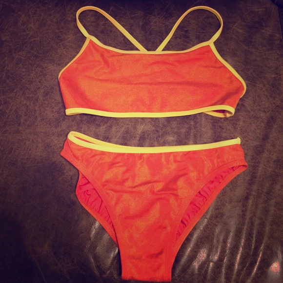 Nike 2-piece bathing suit